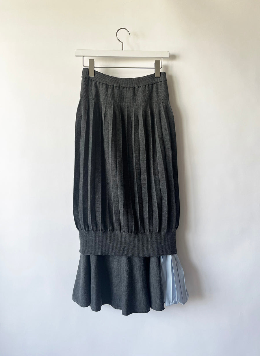 Pleats skirt