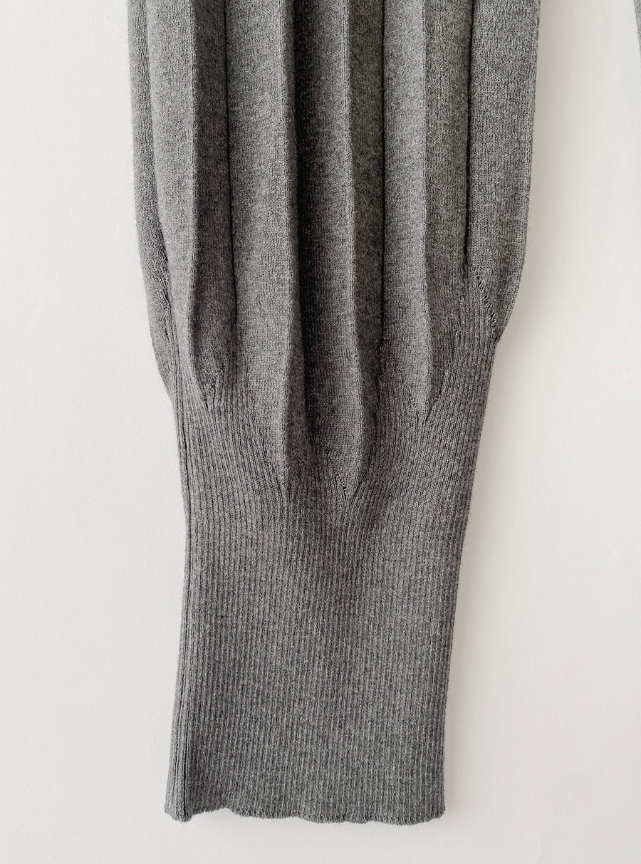 Pleated pants