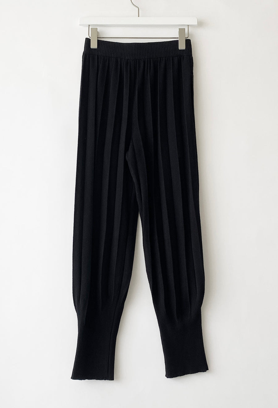 Pleated pants